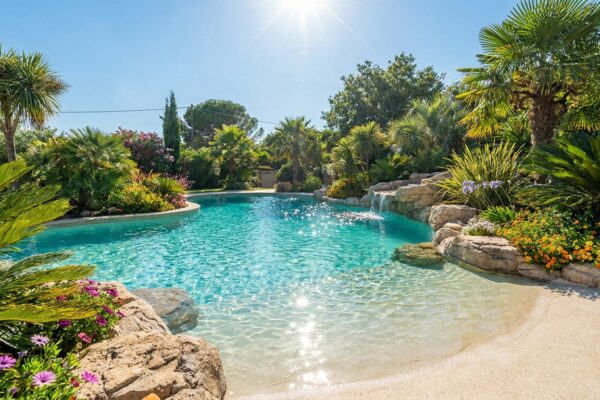 piscine-lagon-assurance-habitation-2025.png