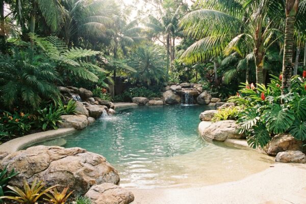 piscine-lagon-personnalisable-2025.png