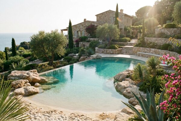 piscine-lagon-cote-azur-2025.png